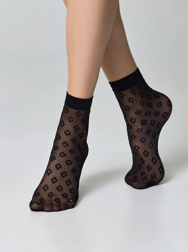 FANTASY 30 - Diamond Pattern Socks - IDEALINE INC.