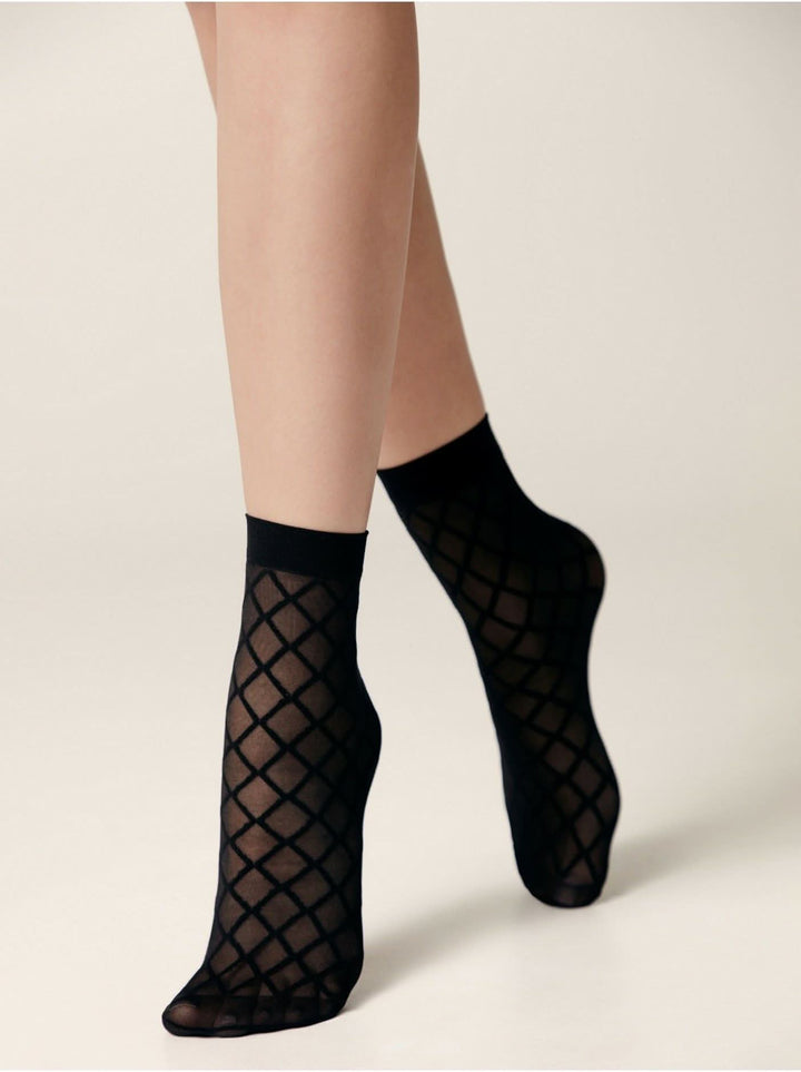 FANTASY 40 - Large Diamond Design Socks - IDEALINE INC.