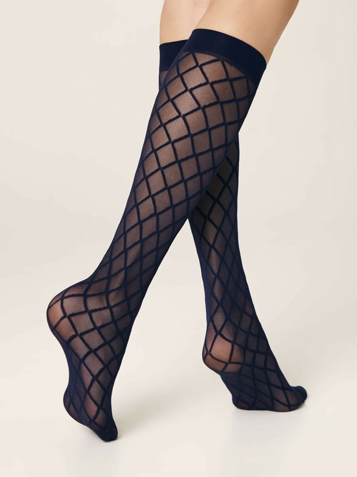 DIAMOND 40 - Fantasy Knee Highs with Diamond Pattern - IDEALINE INC.