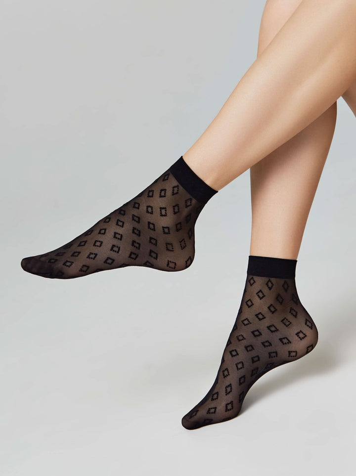 FANTASY 30 - Diamond Pattern Socks - IDEALINE INC.